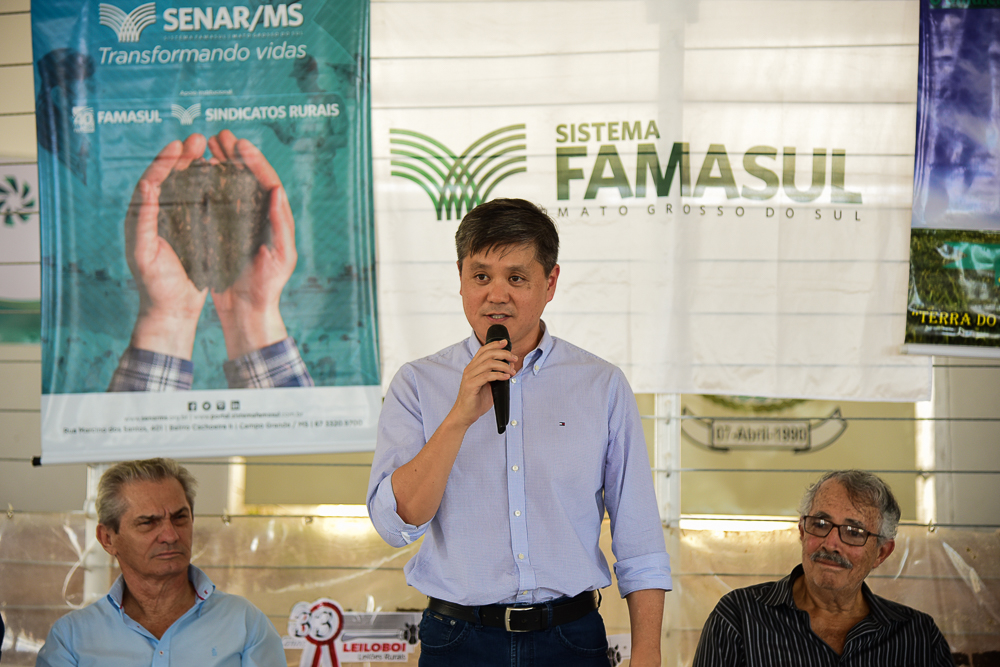 Mauricio Saito participa da cerimônia de posse do Sindicato Rural de Caracol Agropecuária MS